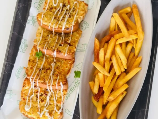 Garlic Bread & Fries